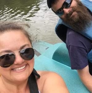 Meet your Posher, Roxanne